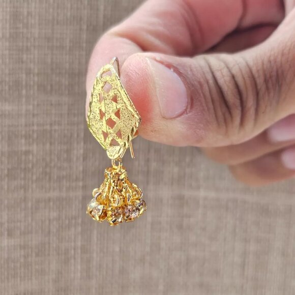 Drop Down Earrings Gold Tone Small Earrings Fashion Jewelry Unbranded - Picture 9 of 11